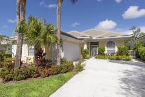 8568 Doverbrook Dr, Palm Beach Gardens, FL 33410, Sold 11/03/22
