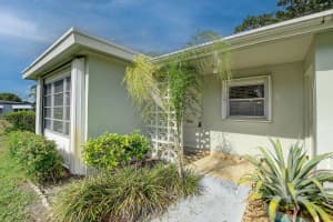 450 High Point Dr, Delray Beach, FL 33445, Sold 05/08/23