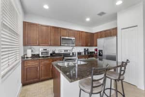 5040 Laurel Oak Dr, Riviera Beach, FL 33410, Sold 10/03/22