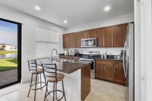 5040 Laurel Oak Dr, Riviera Beach, FL 33410, Sold 10/03/22