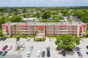 1025  Country Club Drive   408, Margate, FL 33063 Sold 10/19/22
