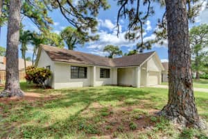 867 Sunflower Ave, Delray Beach, FL 33445, Sold 05/31/23