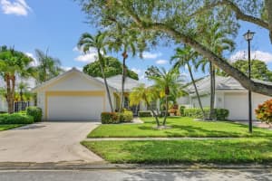 8589  Doverbrook Drive, Palm Beach Gardens, FL 33410 Sold 10/25/22