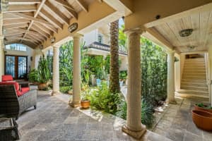 706  Ocean Drive, Juno Beach, FL 33408 Sold 04/05/23