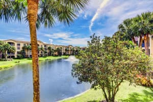 300 Uno Lago Dr, Juno Beach, FL 33408, Sold 11/09/22