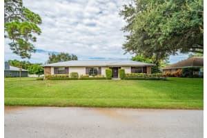 445  11th Ct, Vero Beach, FL 32962 Sold 01/23/23