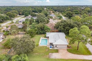 445  11th Ct, Vero Beach, FL 32962 Sold 01/23/23