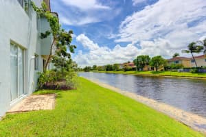 3061  Laurel Ridge Circle, Riviera Beach, FL 33404 Sold 09/30/22