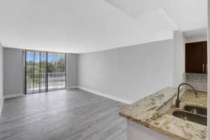 498 NW 165th St, Miami, FL 33169, Sold 10/18/22