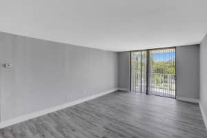 498 NW 165th St, Miami, FL 33169, Sold 10/18/22