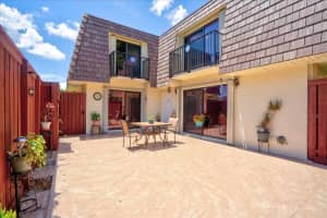 2406 SW 15 Street, Deerfield Beach, FL 33442 Sold 11/04/22