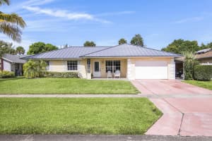 891  Ryanwood Drive, West Palm Beach, FL 33413 Sold 03/09/23