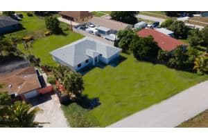 586  Fern Lane, Delray Beach, FL 33445 Sold 11/15/22
