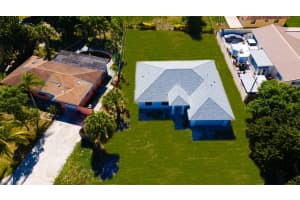 586  Fern Lane, Delray Beach, FL 33445 Sold 11/15/22