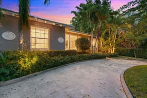 733 Sunset Rd, West Palm Beach, FL 33401, Sold 10/05/22