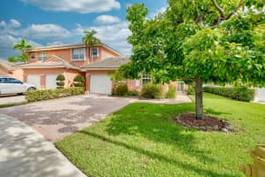 9133 NW 40th St, Sunrise, FL 33351, Sold 09/30/22