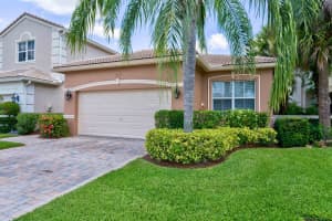 215  Isle Verde Way, Palm Beach Gardens, FL 33418 Sold 11/30/22
