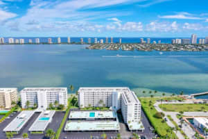 301 Lake Shore Dr APT 102, West Palm Beach, FL 33403, Sold 09/22/22