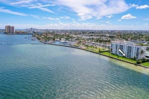 301 Lake Shore Dr APT 102, West Palm Beach, FL 33403, Sold 09/22/22