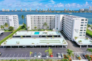 301 Lake Shore Dr APT 102, West Palm Beach, FL 33403, Sold 09/22/22
