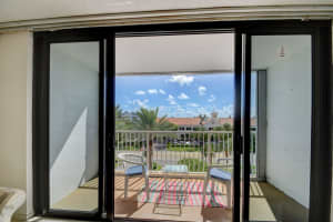 2860 S Ocean Boulevard   415, Palm Beach, FL 33480 Sold 12/02/22