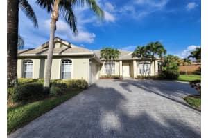 411 NW Dover Court, Port Saint Lucie, FL 34983 Sold 04/07/23