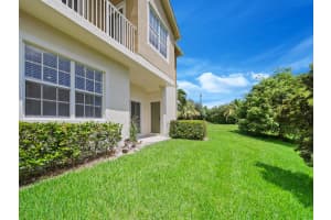 1560 SE Hampshire Way   101, Stuart, FL 34994 Sold 06/01/23