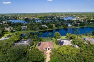 18530 SE Lakeside Drive, Tequesta, FL 33469 Sold 12/16/22