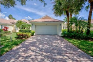 827  Niemen Drive, Palm Beach Gardens, FL 33410 Sold 11/11/22