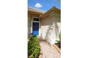 552 NW Waverly Circle, Port Saint Lucie, FL 34983 Sold 01/10/23