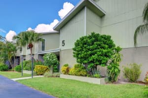 800 NW Fork Road   5-7, Stuart, FL 34994 Sold 10/18/22