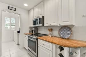 221  Fortuna Drive, Palm Beach Gardens, FL 33410 Sold 01/27/23