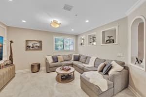 323  Bayfront Drive, Boynton Beach, FL 33435 Sold 10/31/22