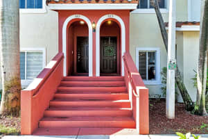 323  Bayfront Drive, Boynton Beach, FL 33435 Sold 10/31/22