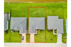 394 SW Vista Lake Drive, Port Saint Lucie, FL 34953 Sold 02/02/23