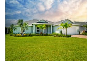 388 SW Vista Lake Drive, Port Saint Lucie, FL 34953 Sold 12/19/22