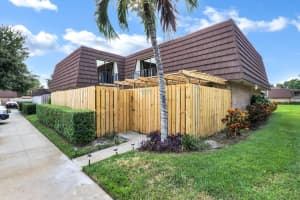 1803  18th Lane, Palm Beach Gardens, FL 33418 Sold 11/28/22