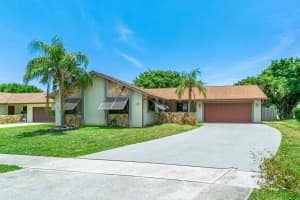 37  Vista Del Rio, Boynton Beach, FL 33426 Sold 11/21/22