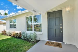 911  Garden Court, Royal Palm Beach, FL 33411 Sold 10/07/22