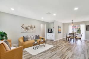 911  Garden Court, Royal Palm Beach, FL 33411 Sold 10/07/22