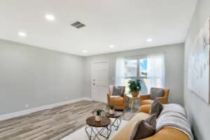 911  Garden Court, Royal Palm Beach, FL 33411 Sold 10/07/22