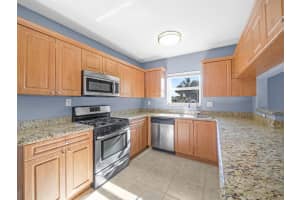 300 S Caloosahatchee Avenue, Jupiter, FL 33458 Sold 10/20/22