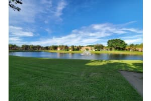 811  Blue Ridge Circle, West Palm Beach, FL 33409 Sold 11/28/22