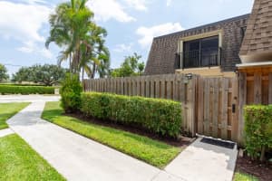 2885 SW 22nd Circle   50d, Delray Beach, FL 33445 Sold 11/10/22