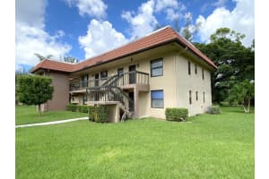 21894  Lake Forest Circle   106, Boca Raton, FL 33433 Sold 10/01/22