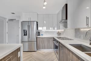 236  Se Fifth Avenue   402, Delray Beach, FL 33483 Sold 02/10/23