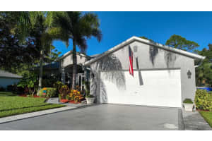 741  46th Square, Vero Beach, FL 32968 Sold 10/17/22
