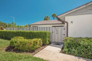 1307  Peppertree Trail    Apt B, Fort Pierce, FL 34950 Sold 10/19/22