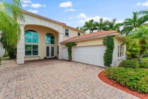 136  Casa Grande Court, Palm Beach Gardens, FL 33418 Sold 10/11/22