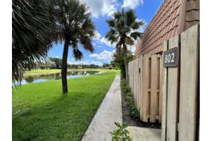 802 Blue Ridge Cir, West Palm Beach, FL 33409, Sold 11/17/22